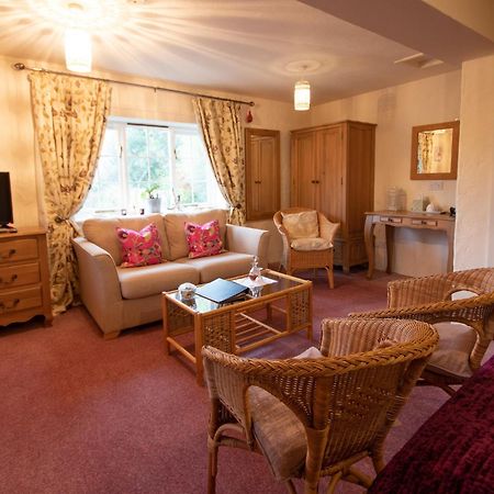 Magpies Lodge Slinfold Εξωτερικό φωτογραφία