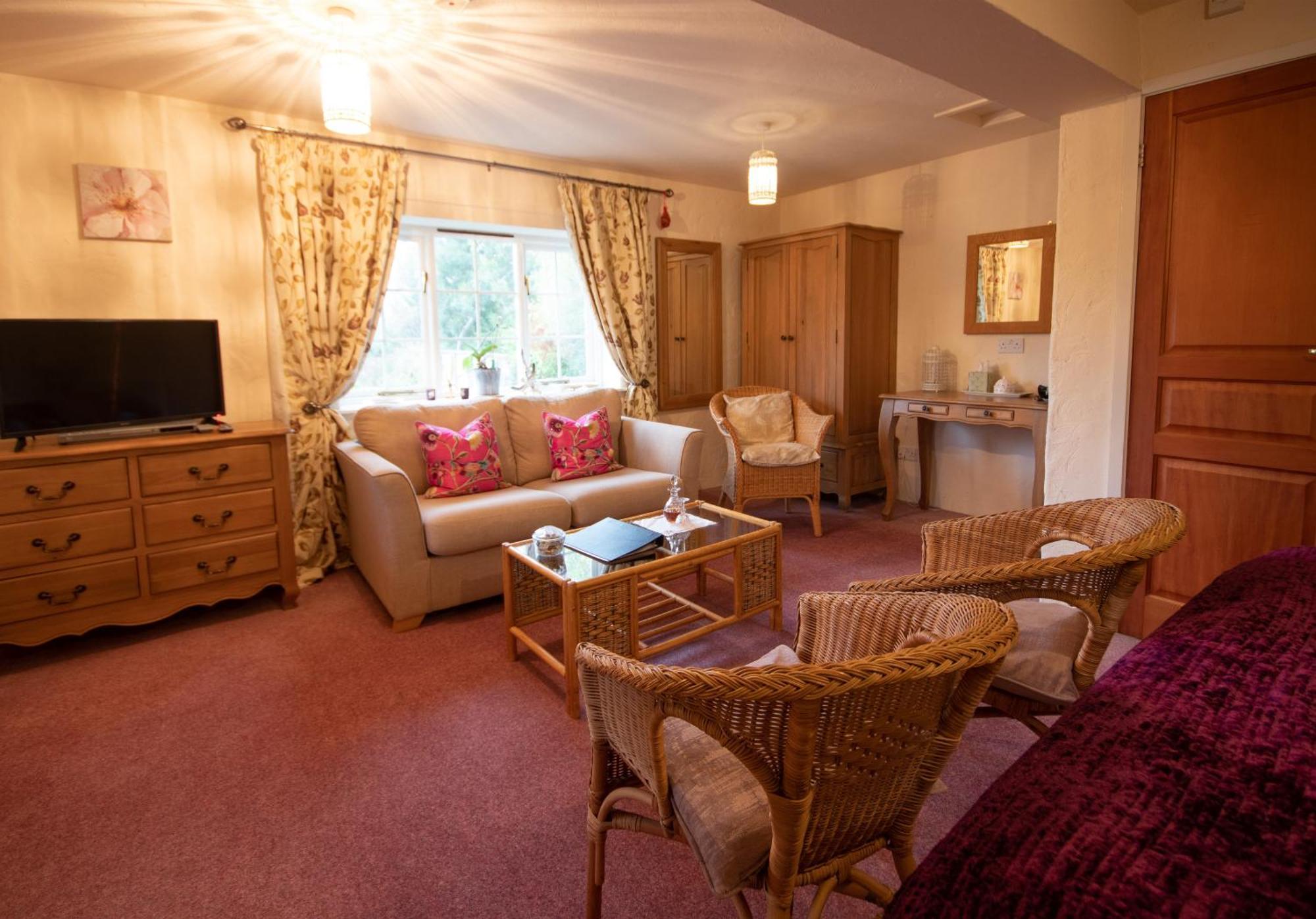 Magpies Lodge Slinfold Εξωτερικό φωτογραφία