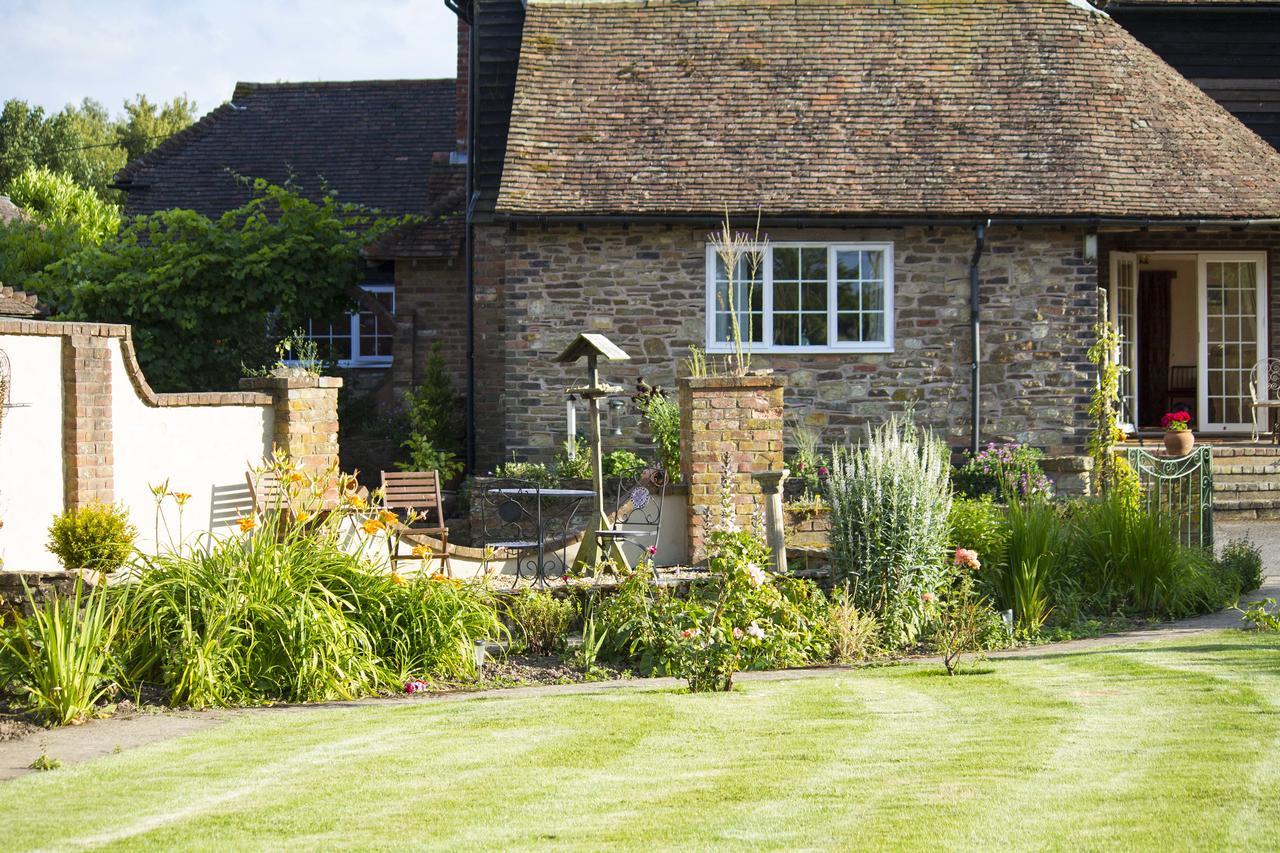 Magpies Lodge Slinfold Εξωτερικό φωτογραφία