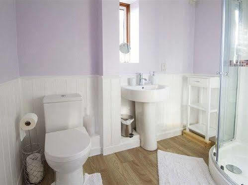 Magpies Lodge Slinfold Εξωτερικό φωτογραφία