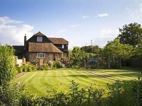 Magpies Lodge Slinfold Εξωτερικό φωτογραφία